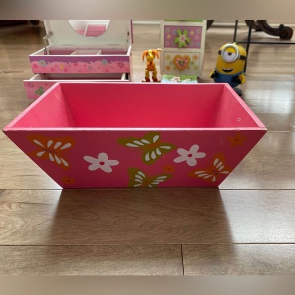 7 Piece Decorative Knick knack set for girls room - Picture 8 of 8